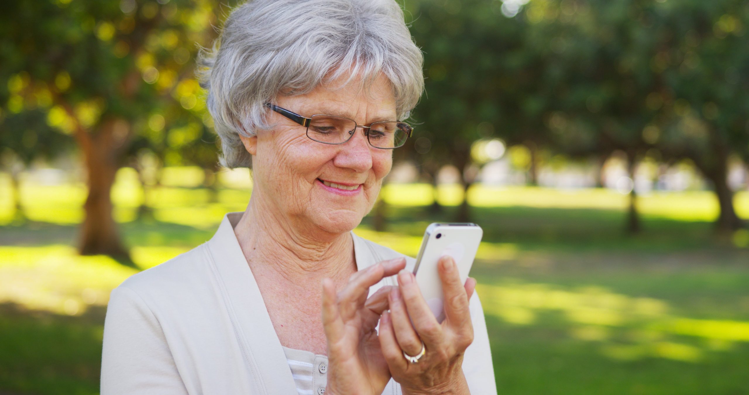 Ask the Techspert: How to reduce the complexity of your smartphone.